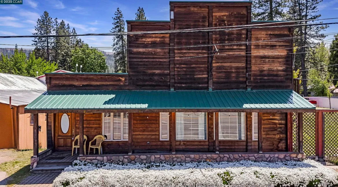 2266 E Main Street Quincy - 01