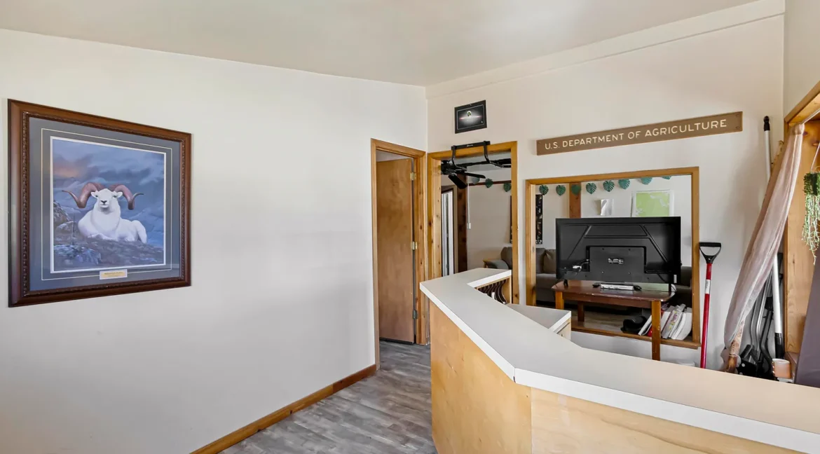 2266 E Main Street Quincy - 05