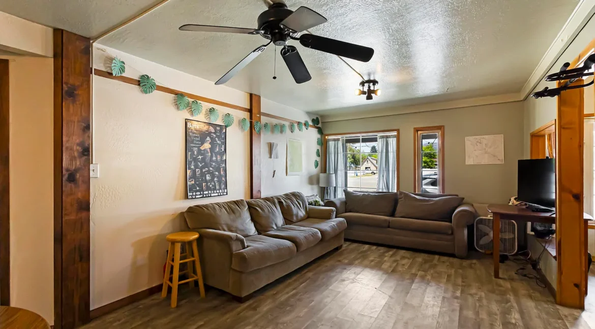 2266 E Main Street Quincy - 06