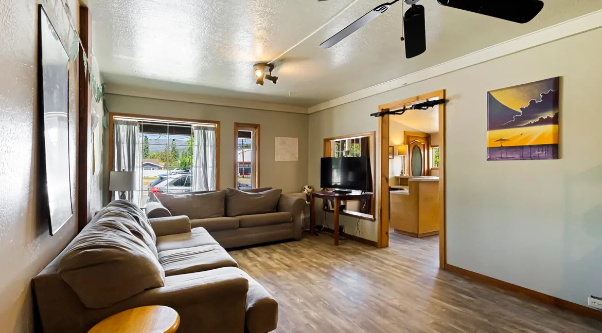 2266 E Main Street Quincy - 07