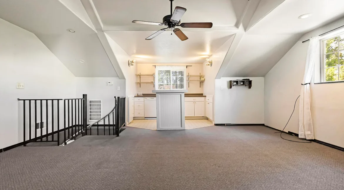 2266 E Main Street Quincy - 22