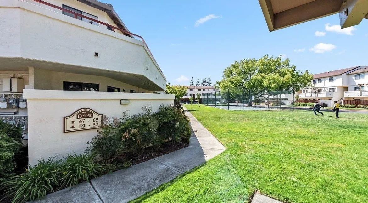 5050 Valley Crest Dr Concord 04