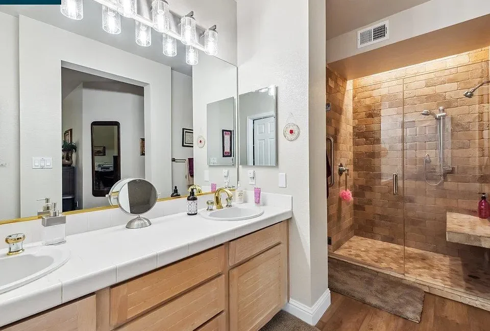 771 Lakemont Place unit 2 _ 8